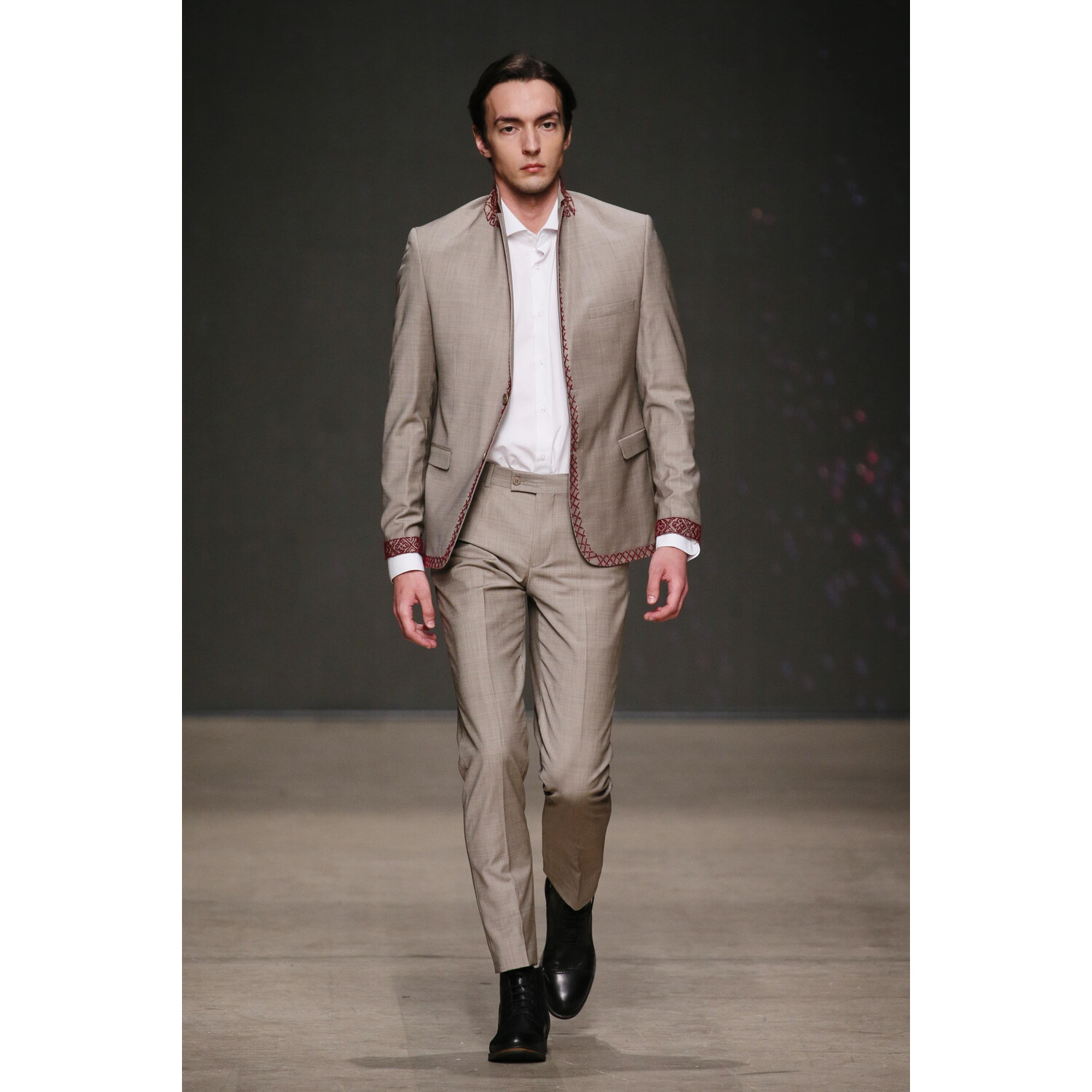 Фото 21DOT12 | The Twenty One Twelve Fall 2019 Ready-to-Wear / 21DOT12 | The Twenty One Twelve осень-зима 2019 / Неделя моды: Москва